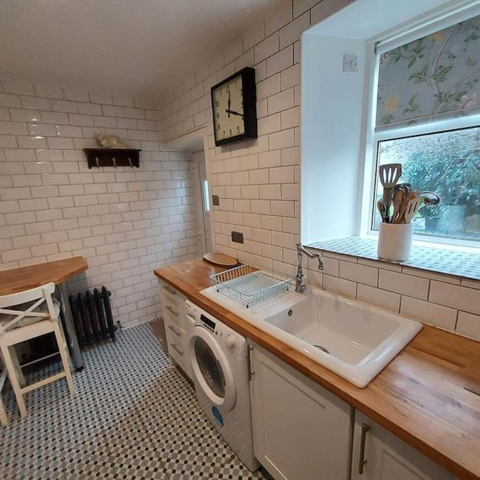 Lovely 1 Bed House In Largs, North Ayrshire Екстериор снимка