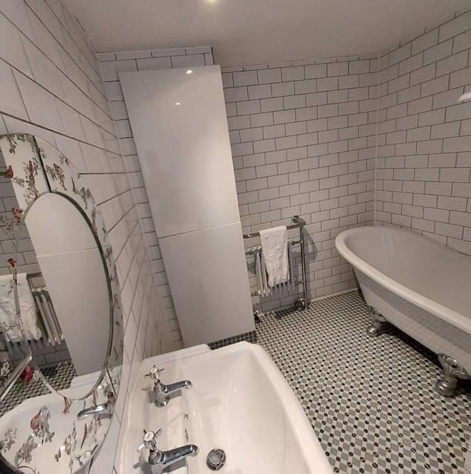 Lovely 1 Bed House In Largs, North Ayrshire Екстериор снимка
